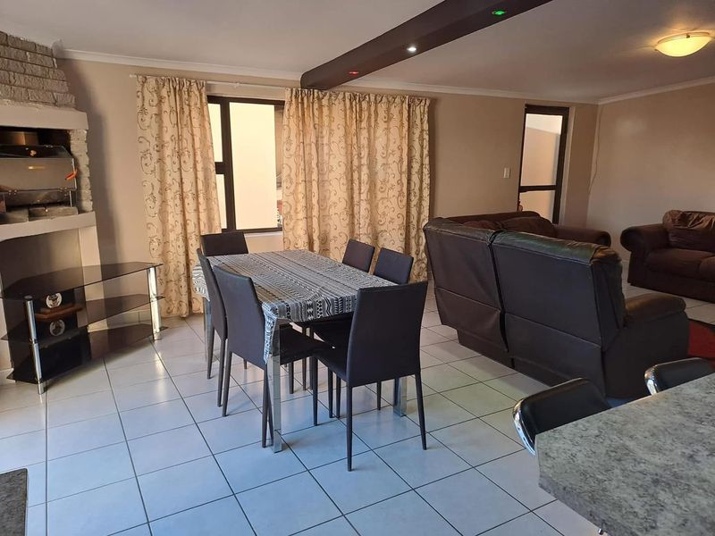 Buy a beautiful 3 Bedroom house with a 2 Bedroom flat in Walvisbay Town Center - Photo 4