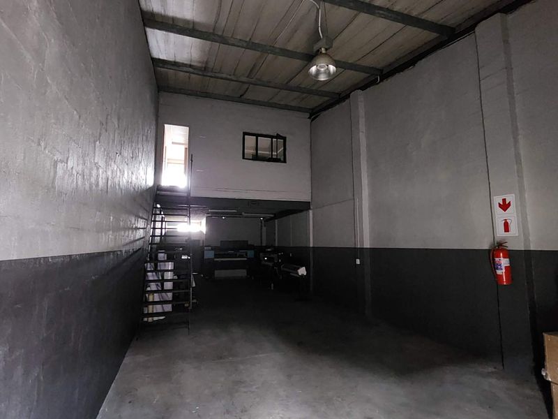 193m2 Mini Factory For Sale in New Germany - Photo 3