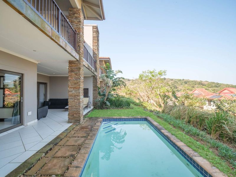 Fully Furnished 3-Bedroom Split-Level Townhouse in Zimbali Coastal Resort - Photo 2