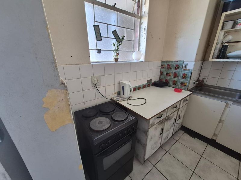 2.5 apartment for sale in Sunnyside - Photo 3