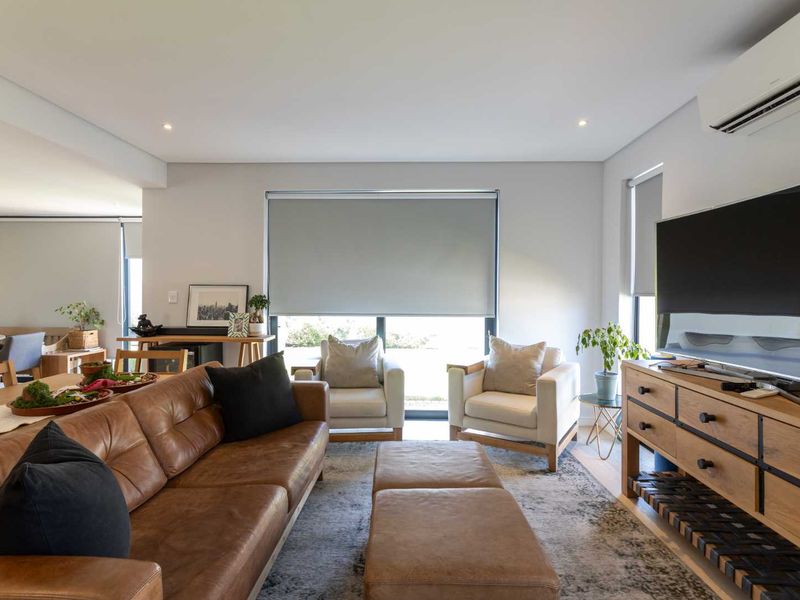 A stylish three-bedroom home in North Pointe Neighbourhood on Val de Vie Estate. - Photo 5