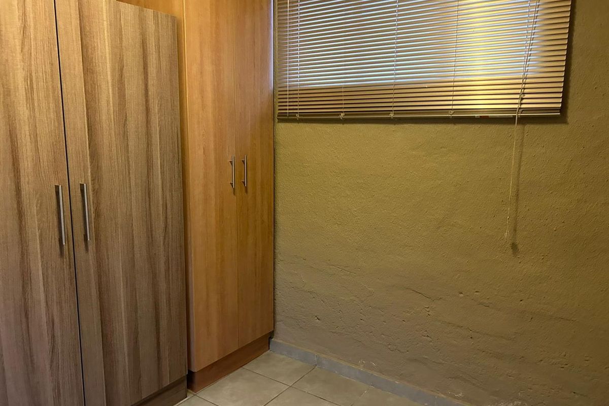 One bedroom flat to rent NOT PET FRIENDLY - Photo 3