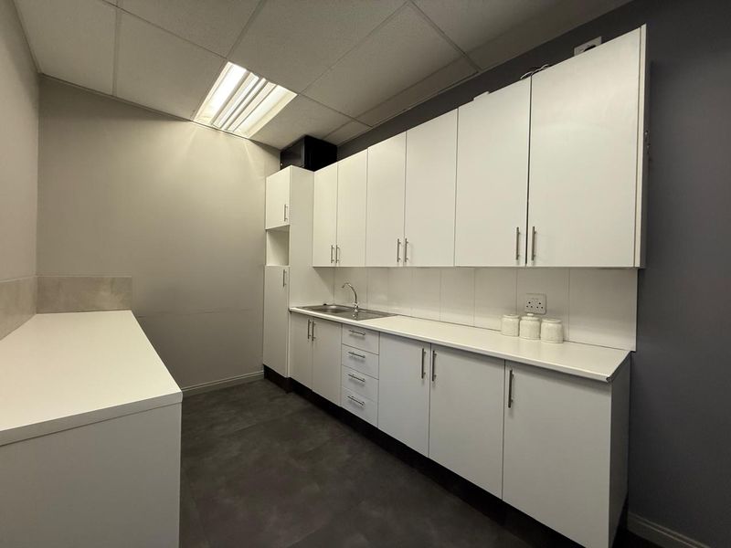 Prime Office Space Available for Immediate Rental in Illovo - Photo 5