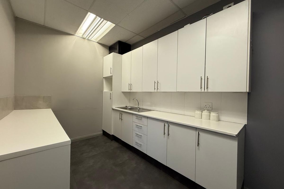 Prime Office Space Available for Immediate Rental in Illovo - Photo 5