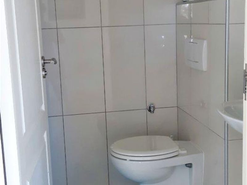 Modern Fully furnished apartment with a stunning view - Photo 8