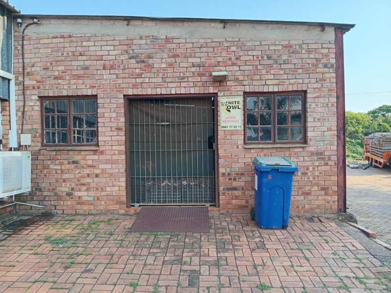 Power Up Your Business in This Versatile Industrial Gem! (SOLE MANDATE) - Photo 6