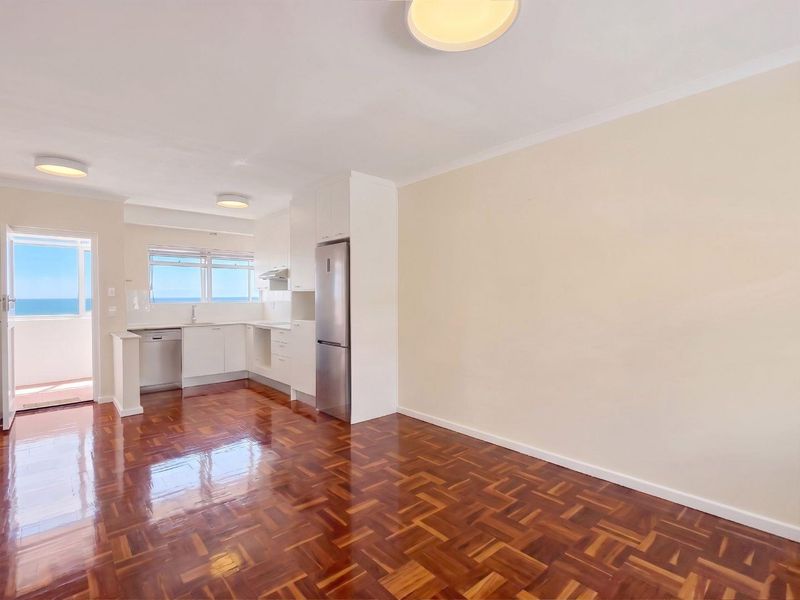 Spacious 1-Bed in Iconic Rapallo - Photo 5