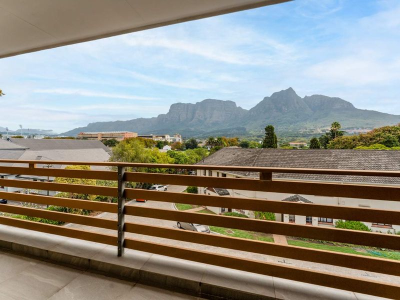 Split-Level Living With Amazing Mountain Views At The Chesterfield - Photo 10