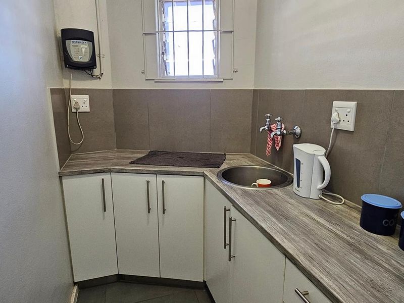 Office for Sale in Southern Industrial Area - Photo 9