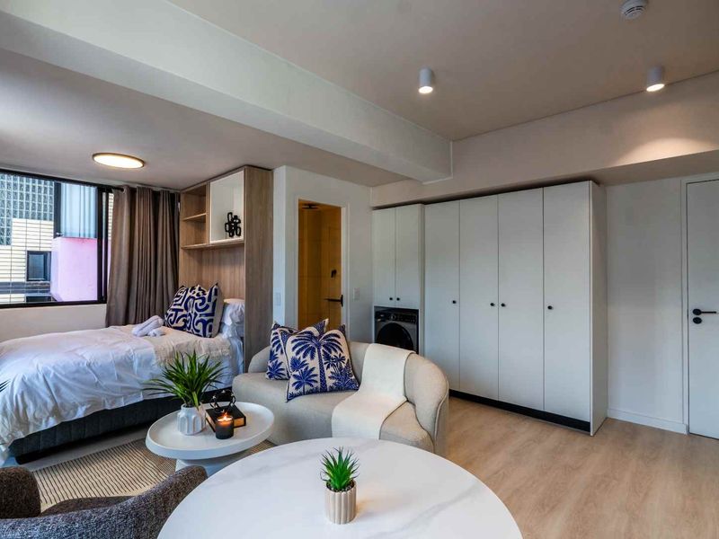 Studio apartment in Cape Town City Centre - Photo 3