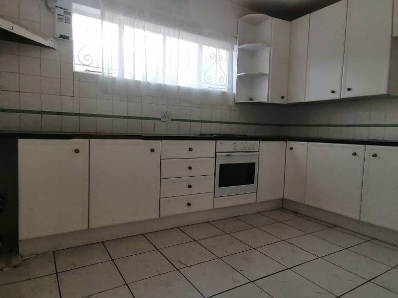 Unfurnished 2-Bedroom To Rent in Vredehoek - Photo 3