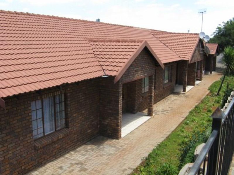 2 BEDROOM UNIT TO RENT IN PHILIP NEL PARK - Photo 3