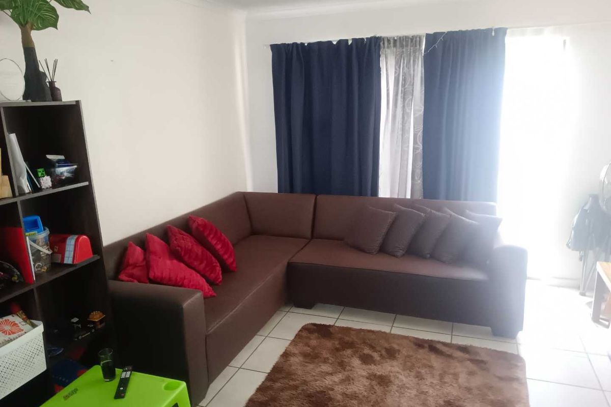 Spacious 2 bedroom apartment in the tranquil Fairview Golf Village - Photo 3