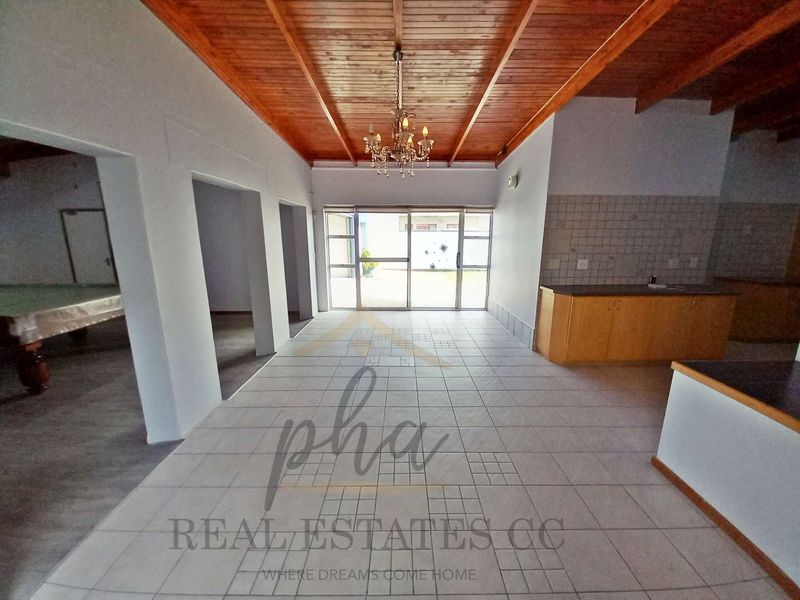 Extravagant House in the Heart of Hentiesbay, Walking Distance From Town - Photo 7