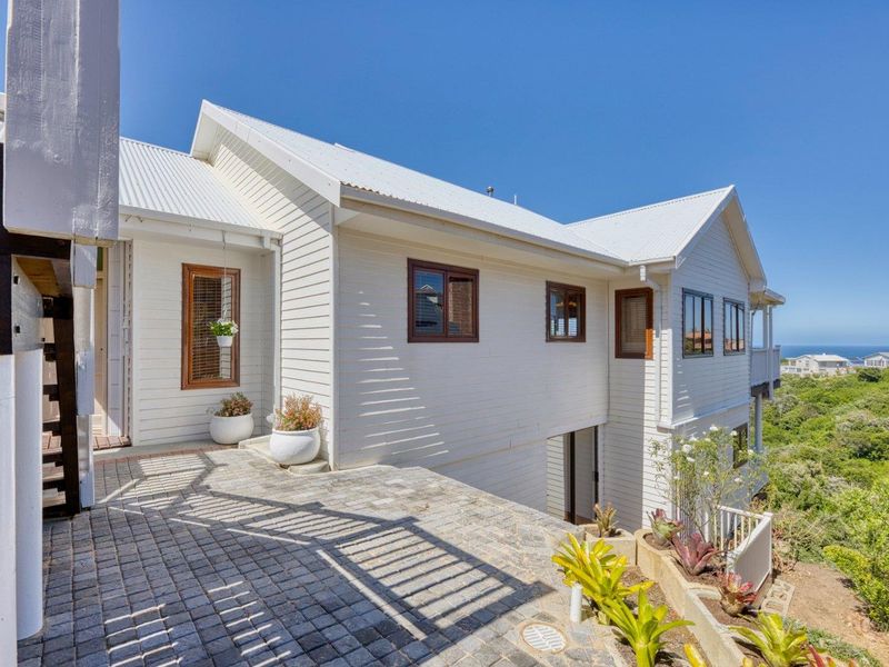 3 BED HOME FOR SALE IN HEROLD'S BAY - Photo 3
