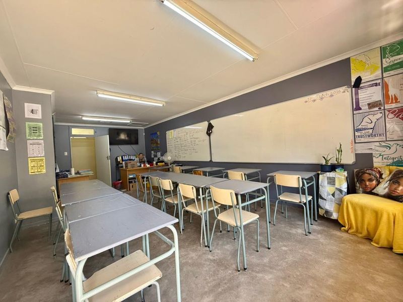School Premises for Sale - Photo 2