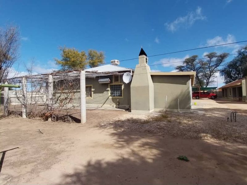 Okahandja - 2 Bedroom House with Flat For Sale - Photo 4