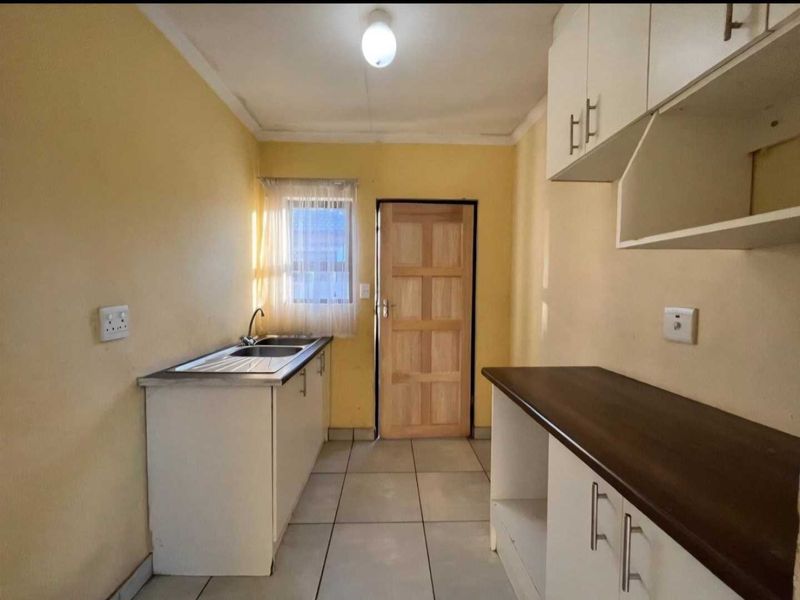 3 Bedroom House For Sale in Vanderbijlpark CE4 - Photo 9