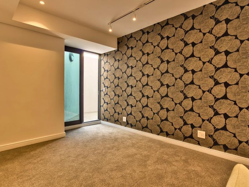 Luxury Living in the Heart of Cape Town –  Penthouse at The Rubik - Photo 9