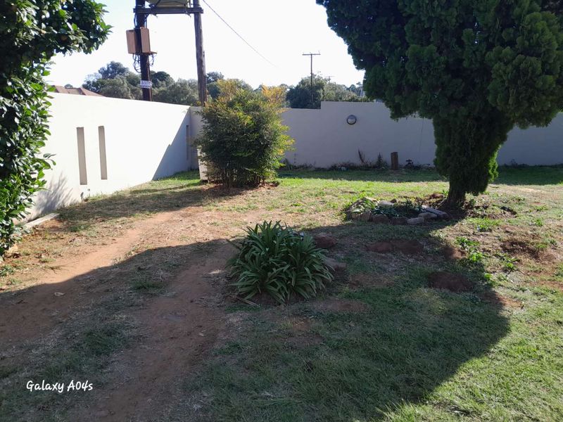 3 Bedroom 2 Bathroom house a Garadge plus Cottage - Photo 5