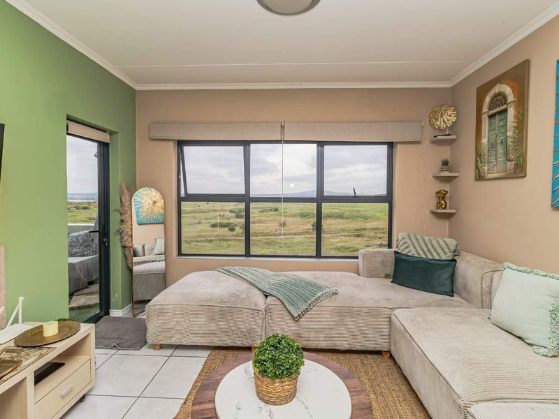Modern 1-Bedroom Apartment with Amazing Views - Photo 5