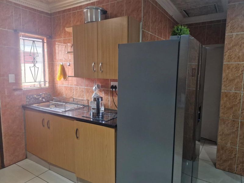 Spacious 3 bedroom house awaits - Photo 4