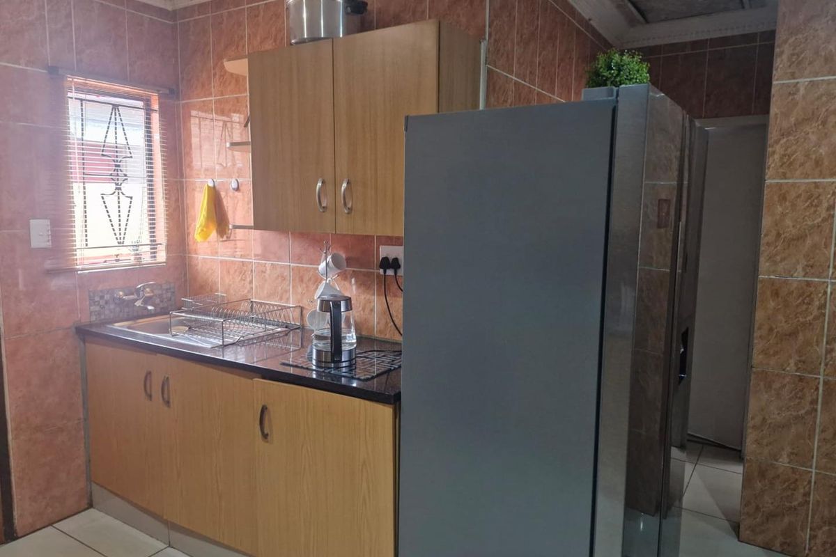 Spacious 3 bedroom house awaits - Photo 4