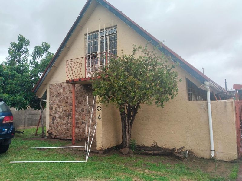 House For Sale in Florentia, Alberton - Photo 1