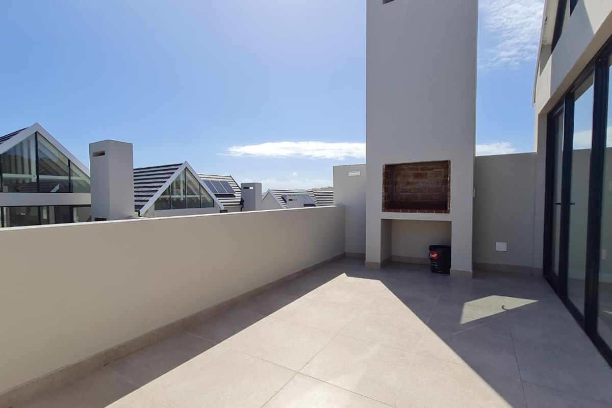 2 Bedroom Modern Apartment for long term rental - Photo 2