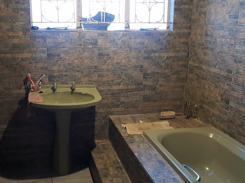 3 bedrooms house for sale in Soshanguve DD - Photo 10