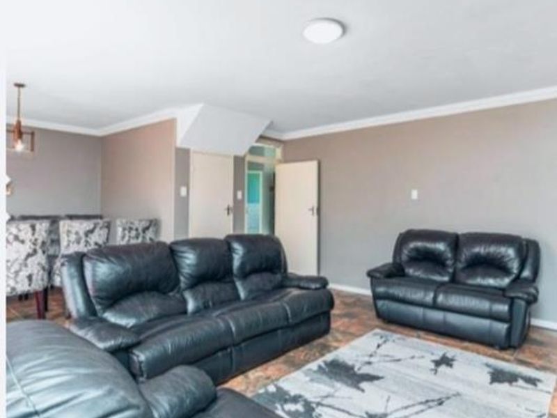 Spacious Family Home in Prime Location - Photo 6