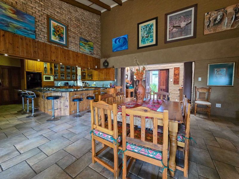 Beautiful open plan family home for sale in Stilbaai-Wes. - Photo 10