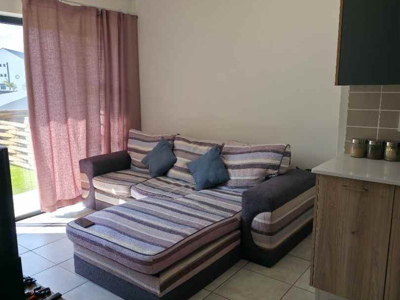 One Bedroom Garden Unit to Let in Linbro Park - Photo 5