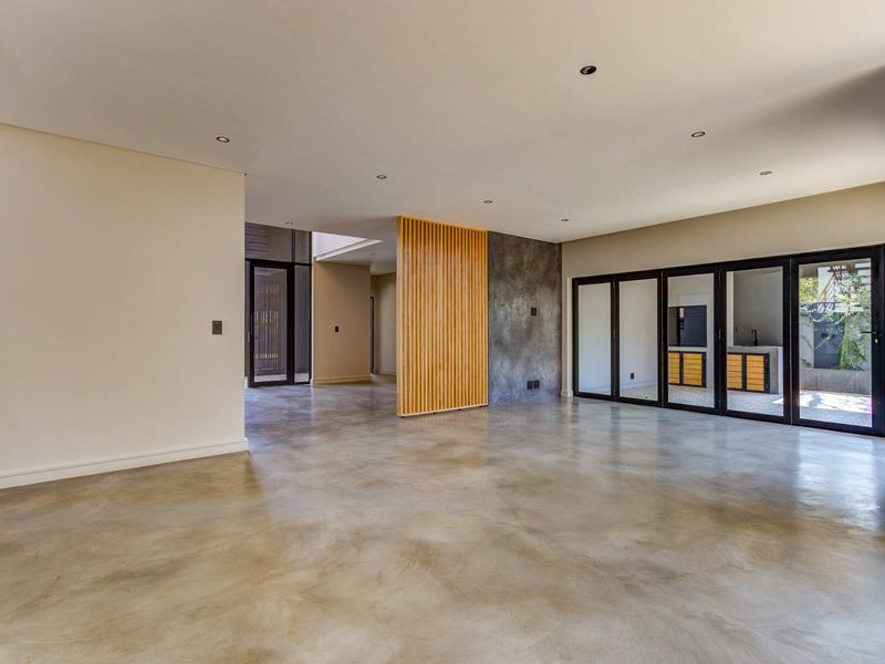 EXQUISITE DOUBLE STOREY HOME - Photo 5