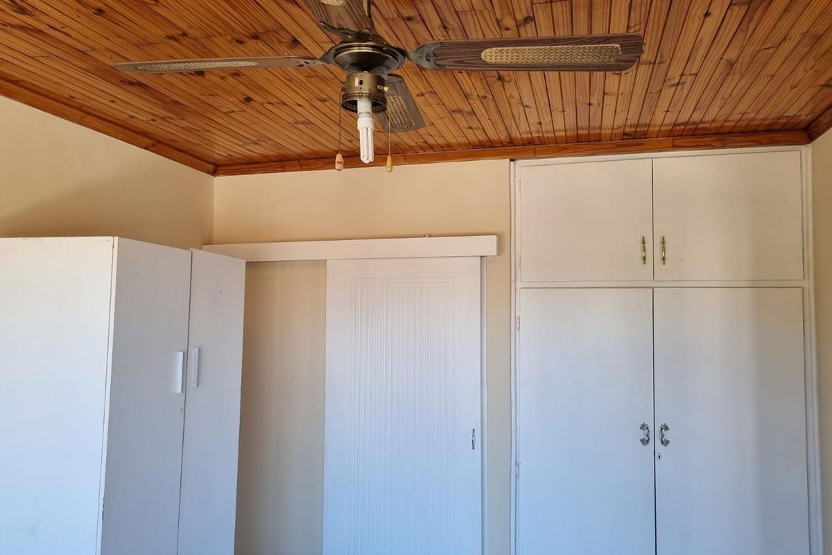 Corner Apartment  For Sale in Amalinda North. - Photo 3