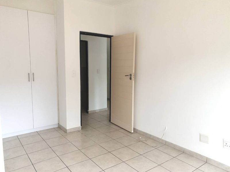 Tranquil Retreat with Premier Amenities - Photo 8