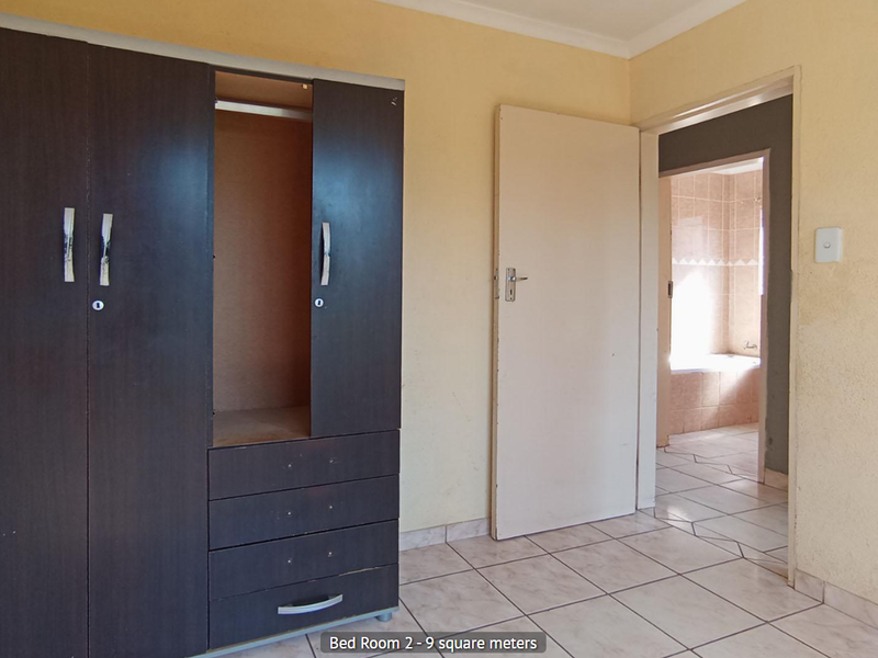 3 bedrooms houses for sale in Soshanguve East - Photo 10