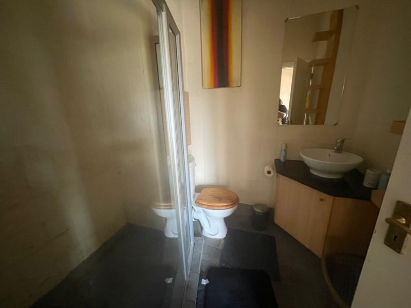 FURNISHED BACHELOR APARTMENT - Photo 8