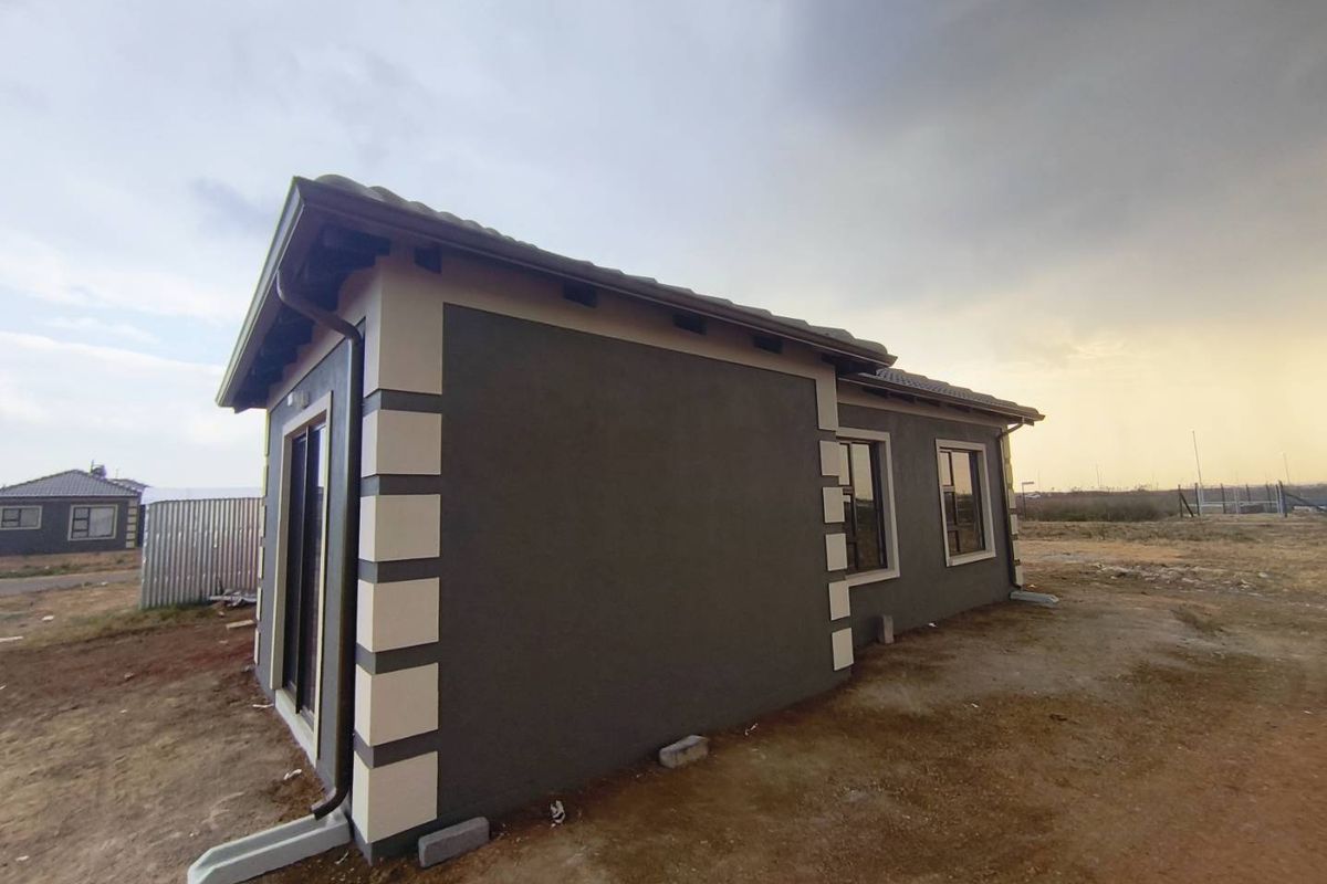 3 Bedroom House for Sale in Windmill Park Ext 32 - Photo 2