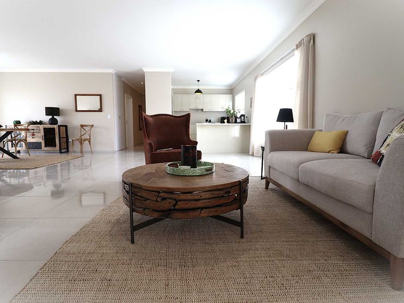 Modern One-Level Coastal Townhouse with Private Garden for Sale in Swakopmund, Namibia - Photo 4