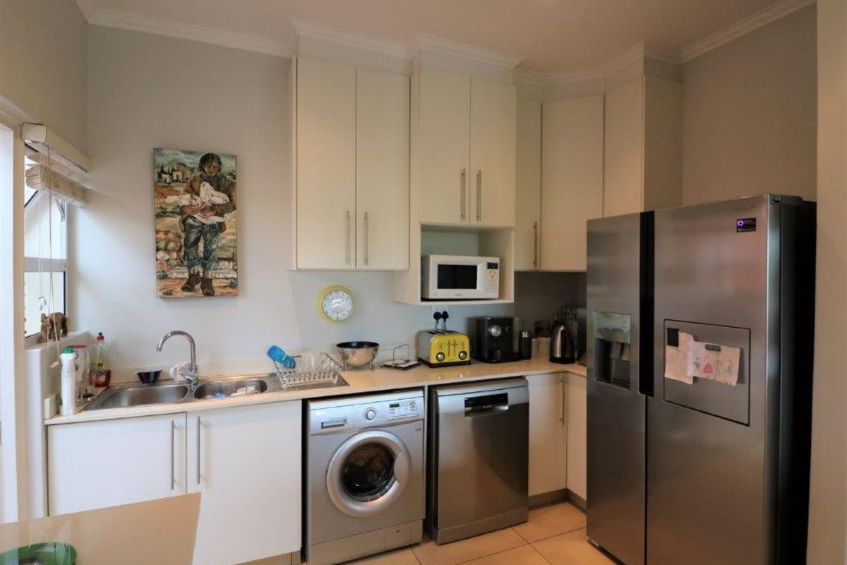 4 Bedroom Home Within A Secure Complex - Photo 4