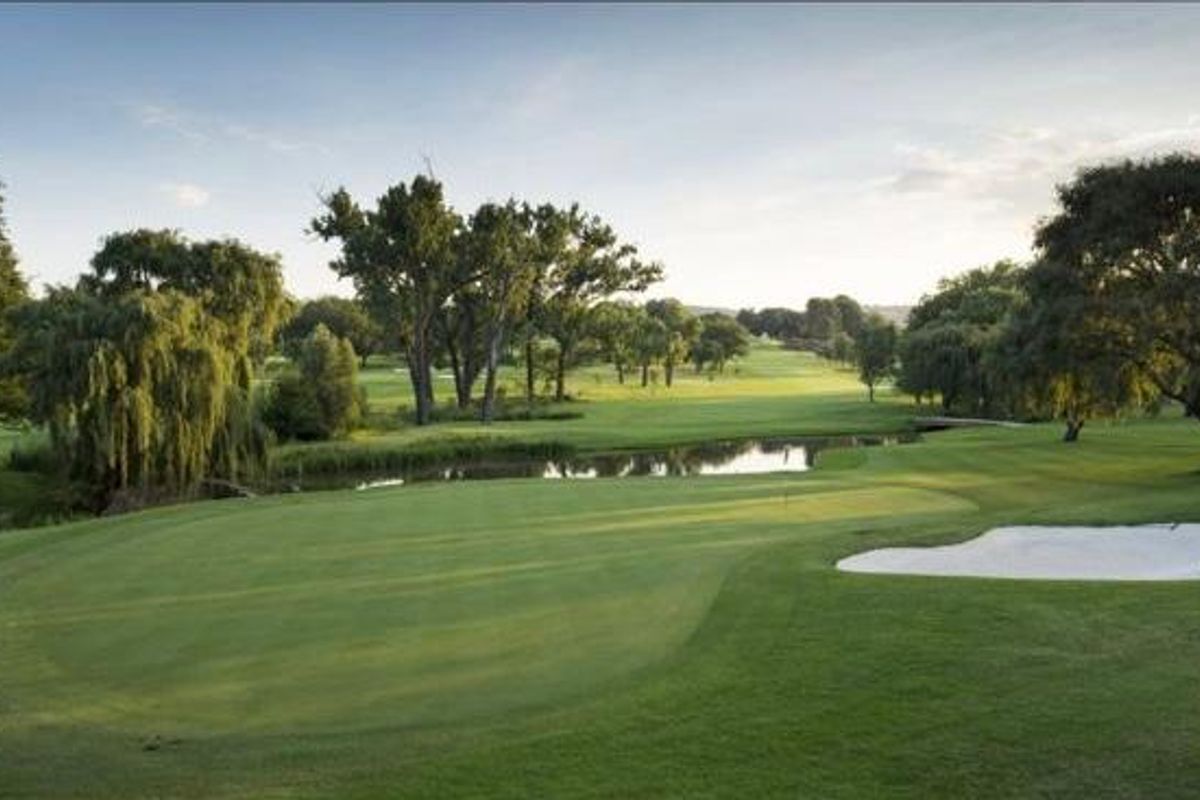 Stunning Unit In Brookfields Golf Estate - Photo 2