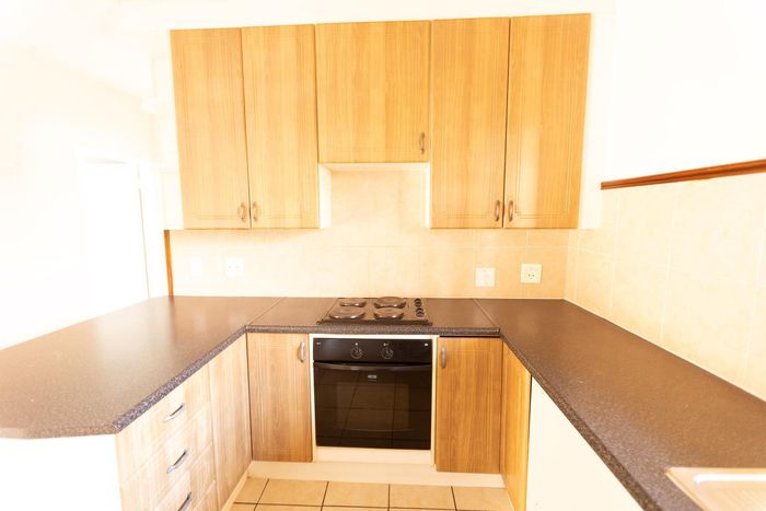 Property #2494869, Townhouse For Sale in Mooikloof Ridge