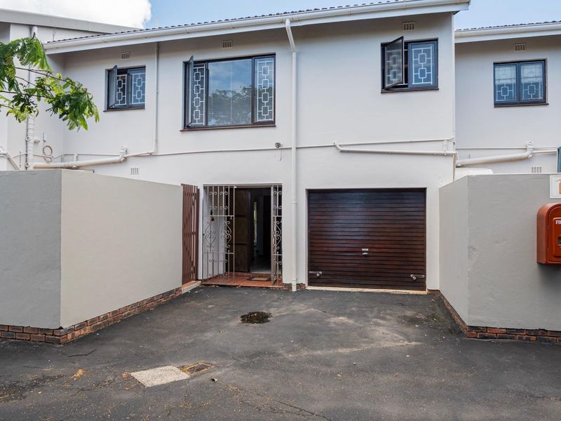 Spacious Townhouse in Ballito - Photo 3