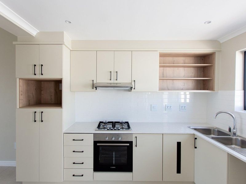 Brand New 2 Bedroom House in Villa Del Mare - Photo 2