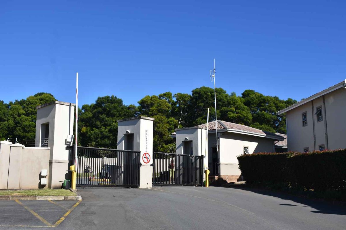 Invest in the Best! - Photo 2