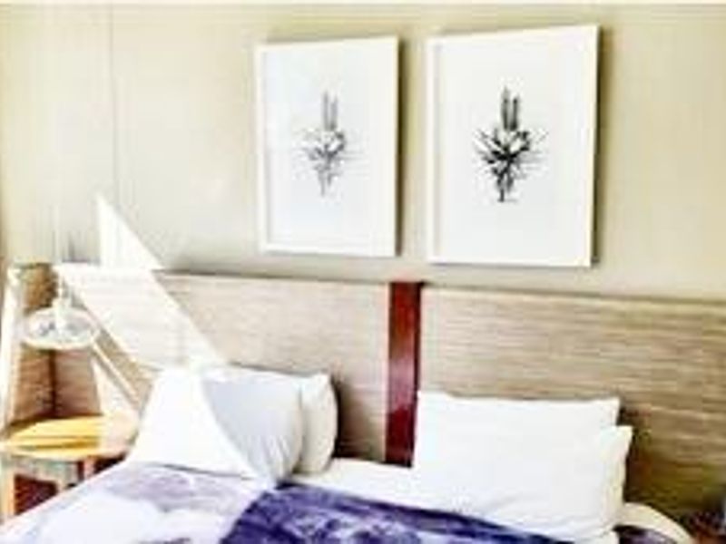 2 BED 2.5 BATH FULLY FURNISHED GARDEN  APARTMENT - Photo 6