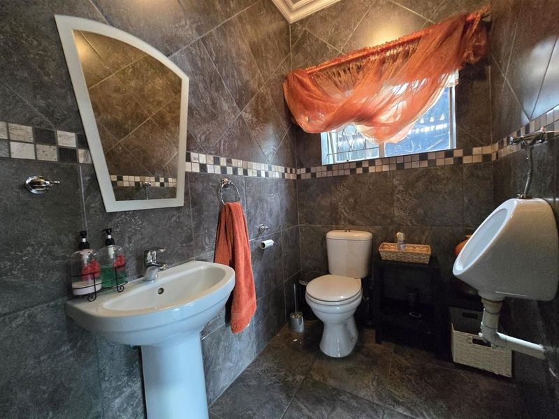 House For Sale in Raceview, Alberton - Photo 9