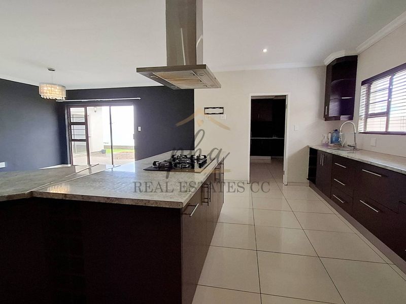 Stunning Double-Storey Family Home in Extension 15, Swakopmund - Photo 6