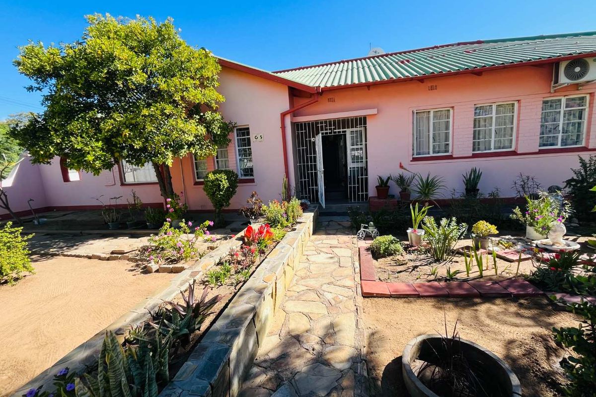 FOR SALE | Business Rezoned Freestanding House – Eros, Windhoek - Photo 3